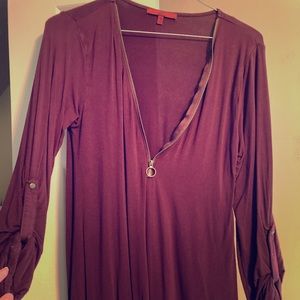 3/4 sleeve maroon shirt